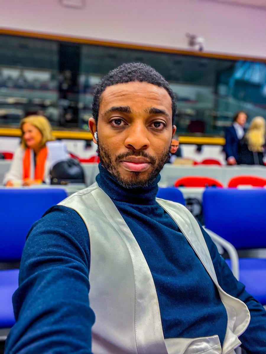 " Choose your path and focus on it, work on it, dream of it, talk of it, pray for it - even when your body can bear no more, continue, for the achievement is indeed worth every moment of struggle."

#MondayMotivation #Success #Hapiness #discipline