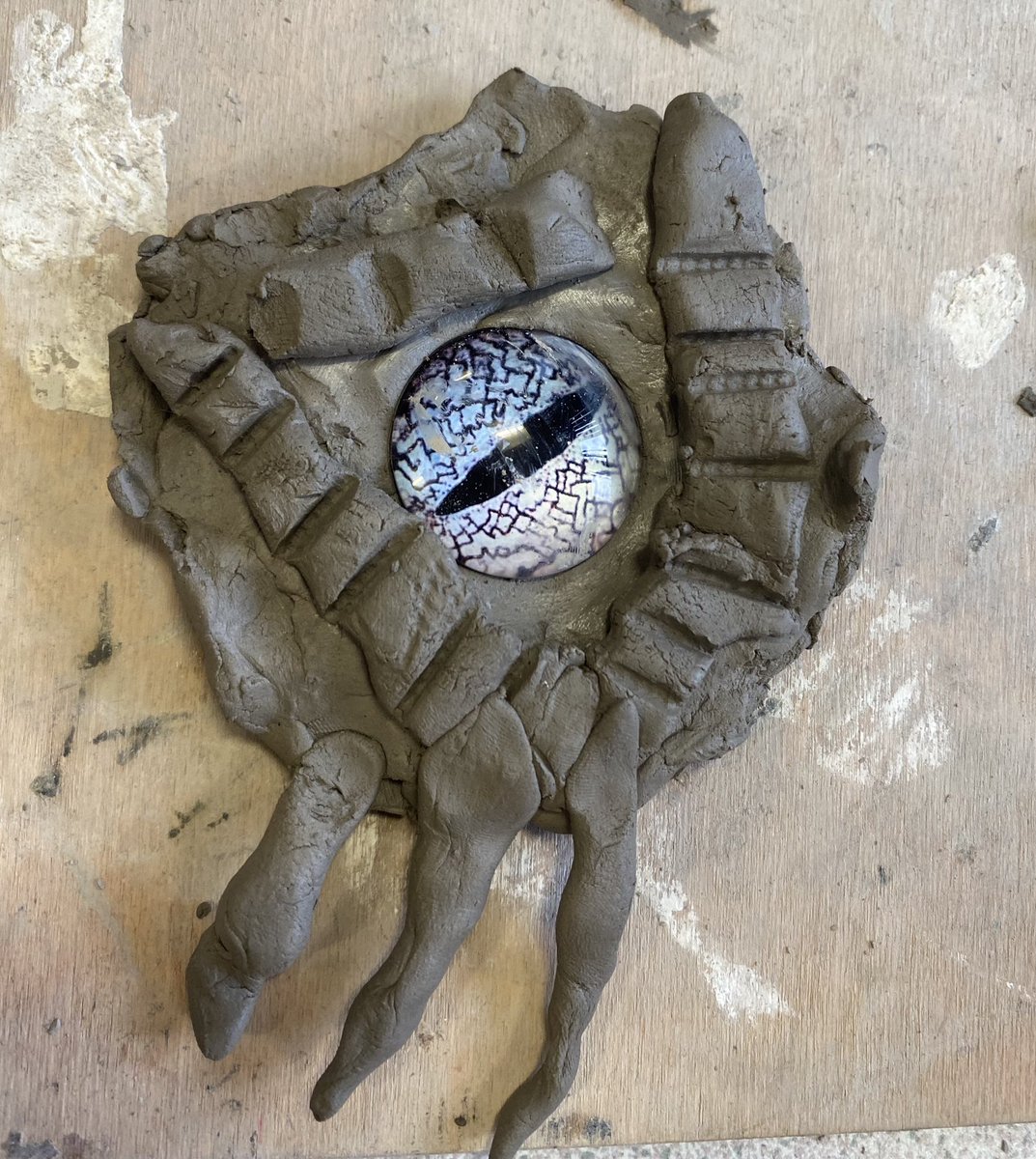 church_prim's tweet photo. A great start in @Y2church_prim as we explore our theme on Castles, knights &amp; dragons 🐉 our art dragon eyes are looking fantastic so far @artworksedu @PaulCarneyArts @dalmain_art @Artsmarkaward @ace_national #art #hookday https://t.co/cZVKhYWRR2