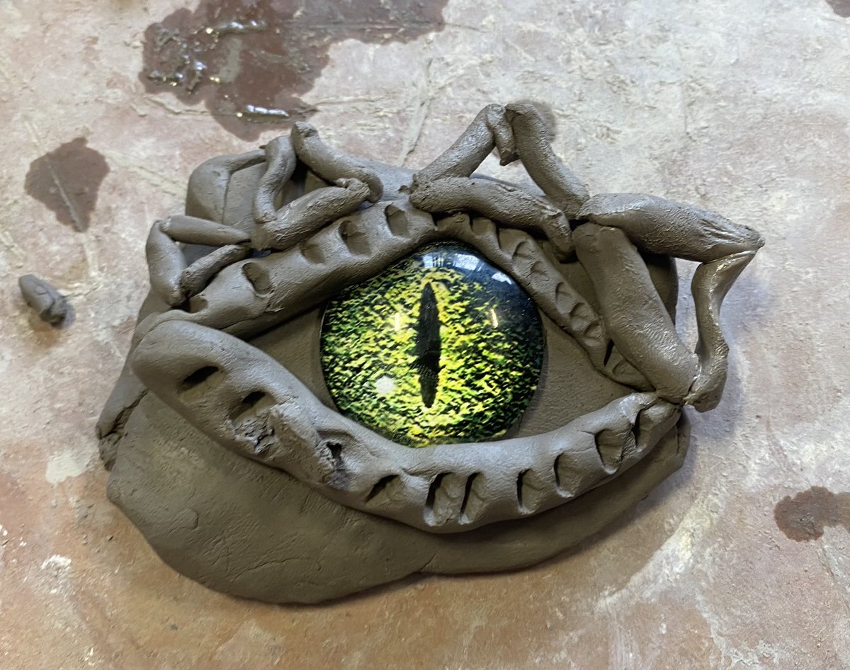 church_prim's tweet photo. A great start in @Y2church_prim as we explore our theme on Castles, knights &amp; dragons 🐉 our art dragon eyes are looking fantastic so far @artworksedu @PaulCarneyArts @dalmain_art @Artsmarkaward @ace_national #art #hookday https://t.co/cZVKhYWRR2