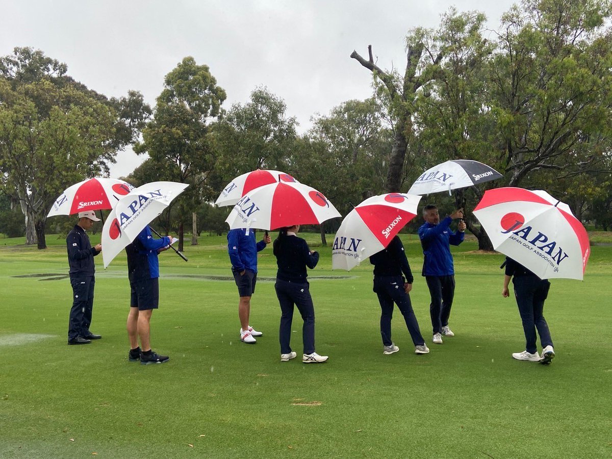 JGAofficial's tweet photo. 2024年を迎え、新チーム始動!🔥
あいにくの雨の中、メンバーたちはクレイグ・ビショップコーチとともに練習ラウンドを行いました💪🏻✨
#amota
#amota2024
#JKG
#日本ゴルフ協会
#JGA https://t.co/tCWtyRN2Kx