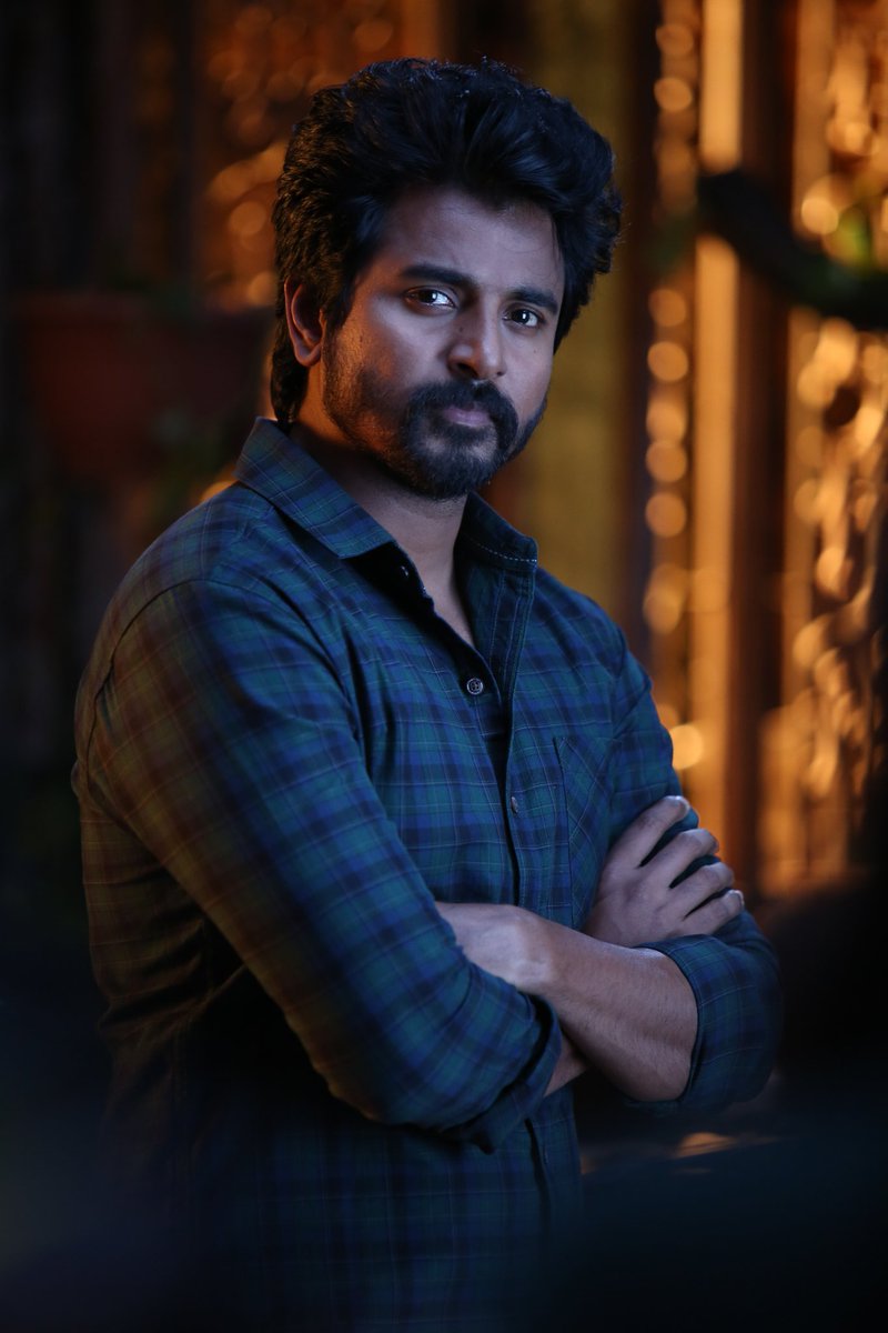 vinay_sk_'s tweet photo. Theatrical Releases of #SK In Telugu States 

#Remo - After 50days of tamil
#Seemaraja - After 4 Months 
#VarunDoctor #CollegeDon #Prince #Mahaveerudu - Simultaneously

#Shakthi - postpone - premier 
 #Ayalaan -  postpone - theatrical 

Remaining All MV's World Premiere Shows 🚶🏻 https://t.co/FXyRjeh5fF
