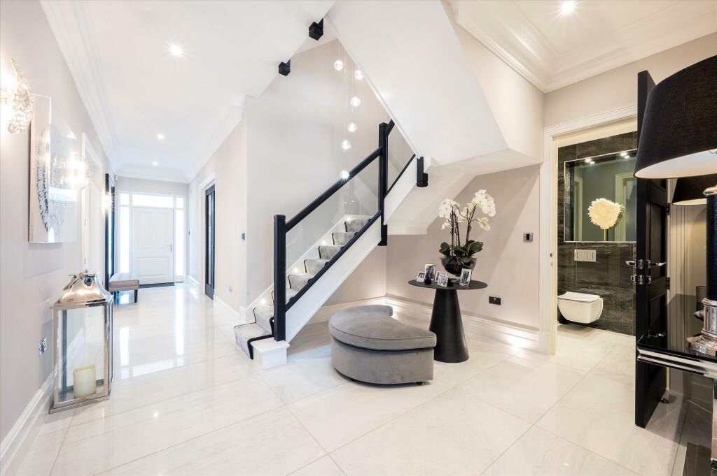 Unlock better cost control and seamless project progression with our Staircase Success service.  

Partnering with a dependable #staircasesupplier for a smoother and successful housebuild project.  

Learn more:
hubs.li/Q02fm_Qt0

#BudgetAssurance #timberstaircases #stairs