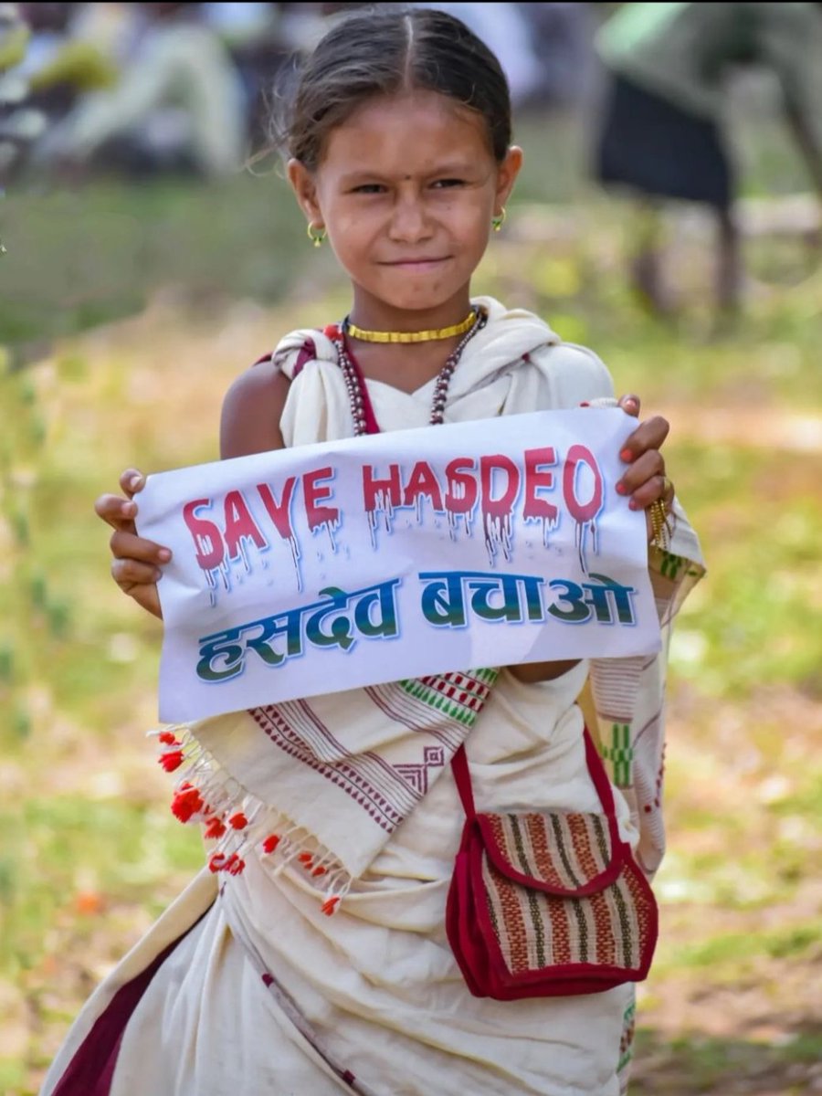 __kumar_ak__'s tweet photo. अगर अयोध्या जाओगे तो प्रभु श्री राम जी से यह कह देना।
जिस जंगल में उन्होंने 14 वर्ष का वनवास काटा। उसकी कटाई चालू है।🙏

 #हसदेव_बचाओ_आदिवासी_बचाओ
#SaveHasdeo_StopAdani 
#saveHasdevForest https://t.co/YI97YjHVQd
