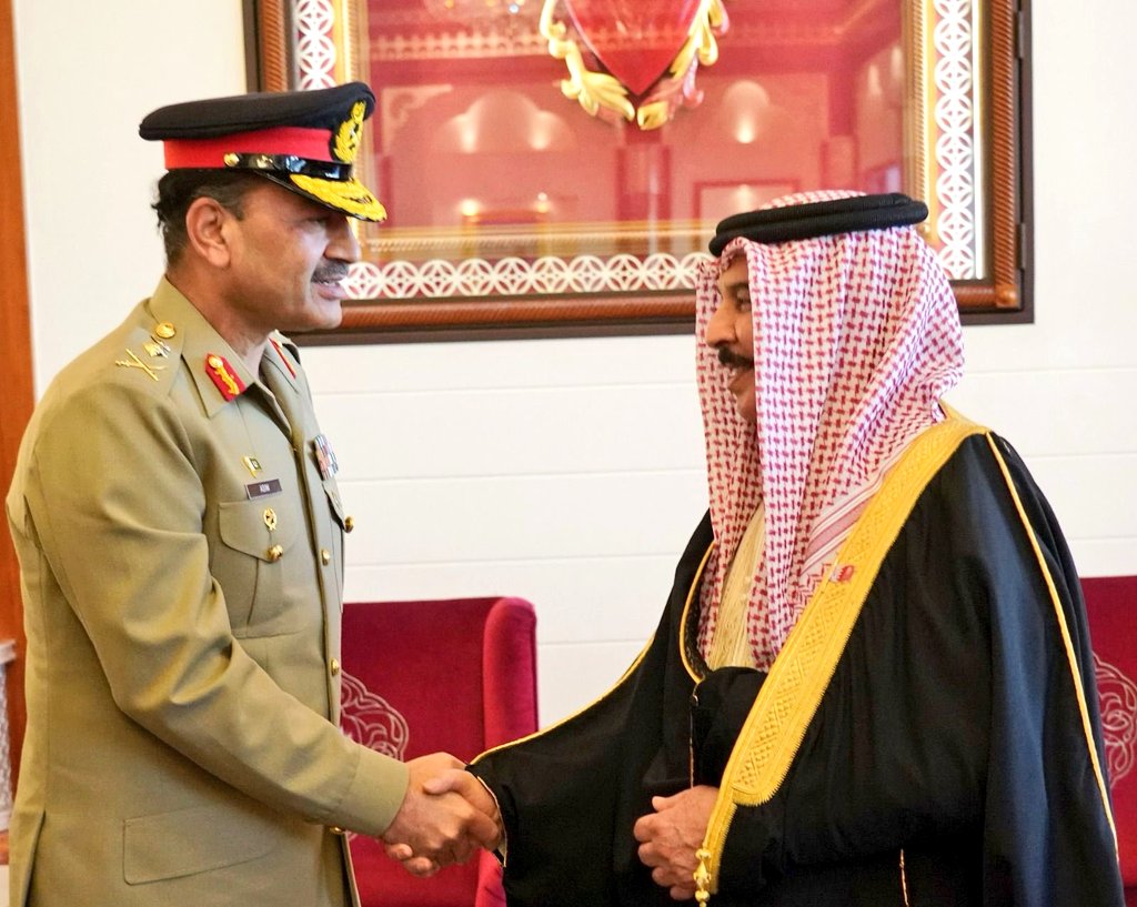 Saju__302's tweet photo. An honor-filled visit: General Syed Asim Munir, COAS, strengthens bonds with Bahrain's leadership, discussing mutual interests and applauding Pakistan Army's anti-terrorism achievements. Recognition &amp; camaraderie mark this official journey. 🇵🇰🤝🇧🇭
#PakBahrainRelations https://t.co/4ORh3pE9ZX