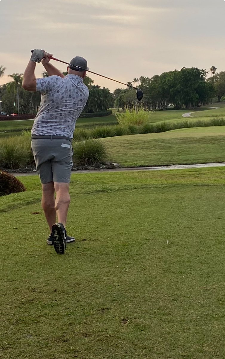 acaseofthegolf1's tweet photo. First ball in the air on 2024 Monday Q season, at the KFT Monday Q.  And the guy who hit HAS HUMONGOUS CALVES.  Good lord. https://t.co/iMezYzoYE4