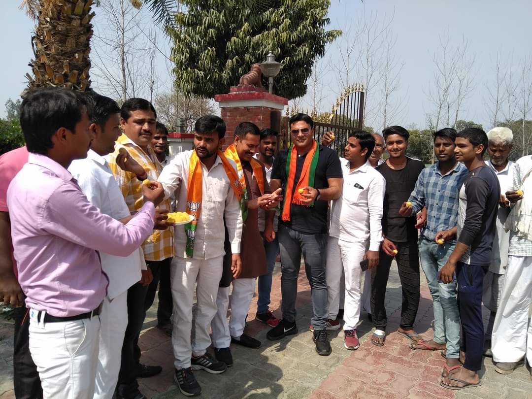zoo_bear's tweet photo. Remember the violence where inspector Subodh Kumar Singh was brutally murdered by a mob? 
Now BJP has made one of the violence accused Sachin Ahlawat  president of Bibinagar Mandal. https://t.co/OTta4Oeyxw