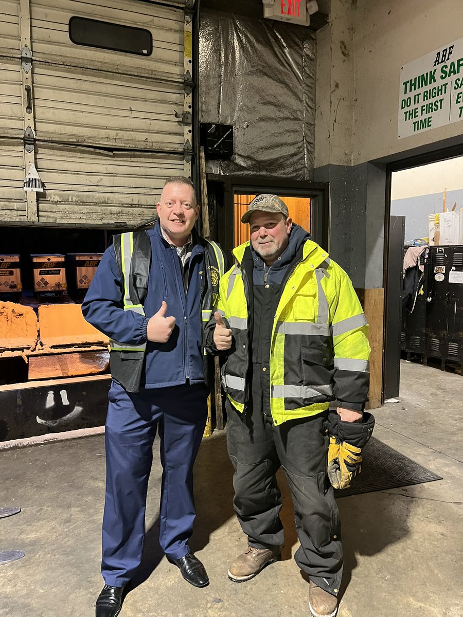 Teamsters294's tweet photo. Shout out to our ABF Freight Teamsters for all their hard work and getting the freight moving after the storm. Business Agent Stan Koniszewski stopped by this morning to visit with members and walk the docks. @Teamsters @Quacky294 @KoniszewskiStan @TeamsterHughes #ABF #ABFfreight https://t.co/S3aD4QEDV4