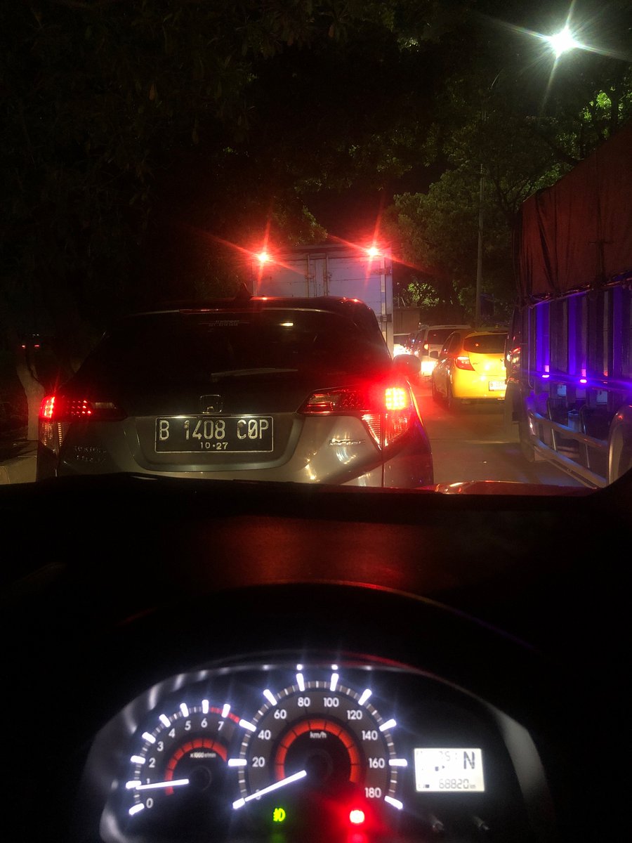 nug_sc's tweet photo. @AboutTNG @TangerangLIVE tangerang kota 8Jan’24 macet parah, ada apa ? Lalin stuck :( https://t.co/b301pVweZW