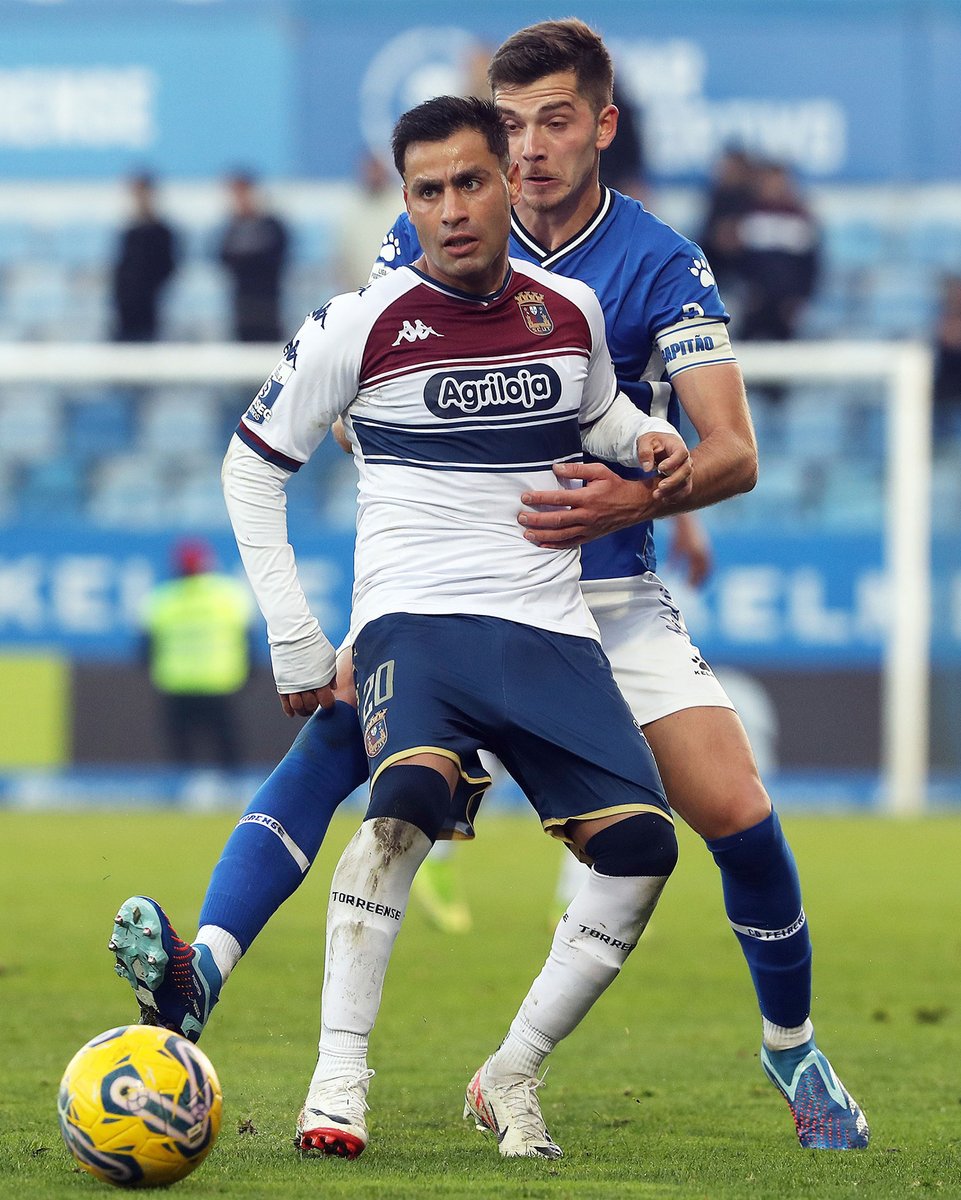 scu_torreense's tweet photo. 📸 𝗥𝗲𝗴𝗶𝘀𝘁𝗼 𝗙𝗼𝘁𝗼𝗴𝗿𝗮́𝗳𝗶𝗰𝗼
🏆 Futebol | #LigaPortugalSABSEG | 16.ª Jornada
🆚 CD Feirense x Torreense

#PaixãoAzulGrená #CDFSCUT https://t.co/XQXltb7zRZ