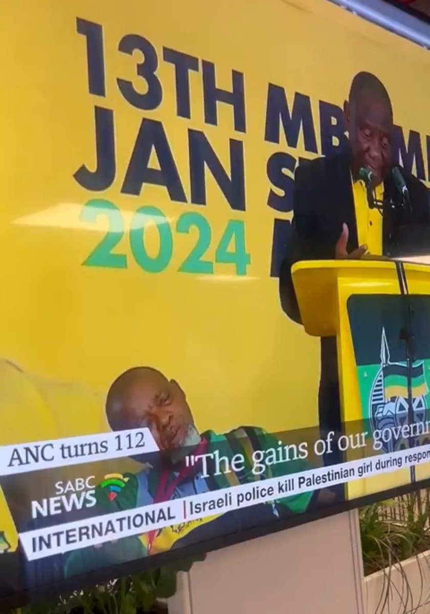 DeanMacpherson's tweet photo. Gwede Mantashe falling asleep in Parliament and meetings is well known. The man just has no self respect. But falling asleep while your president is speaking is contemptuous (not withstanding that it was the better option over listening to Ramaphosa speak). https://t.co/tkw7JO0yD2
