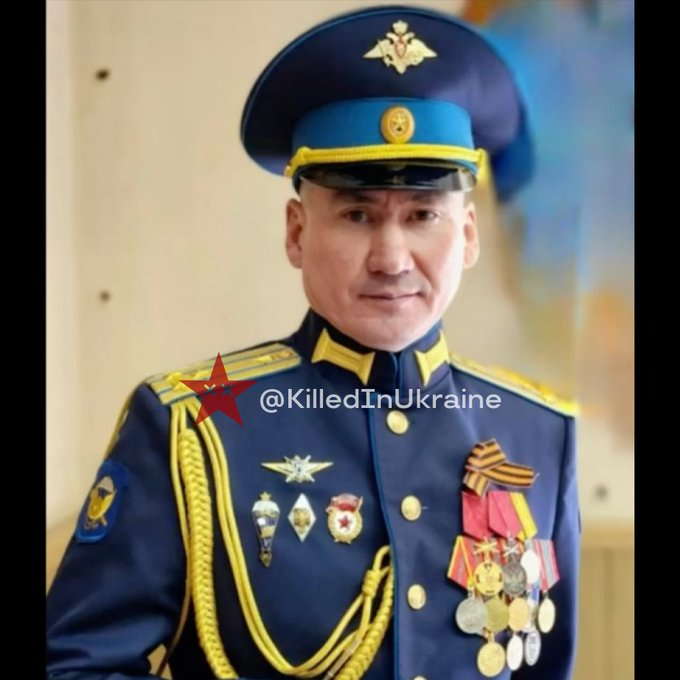 UKikaski's tweet image. The head of the armored service of the Russian Airborne Forces, Colonel Ospanov Arman Tolegenovich, was killed by a land mine or shelling... Either way, it looks like he left the bunker.

#OSINT #Counteroffensive #UkraineRussiaWar #UkraineWar #UkraineKrieg #Ukraine