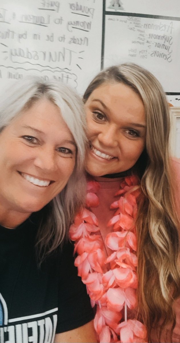 CoachTowery14's tweet photo. Happy Happy 21st Birthday @Lauren_Legate42  Love you dearly❤️🥳 https://t.co/2Ak8bb8qkp
