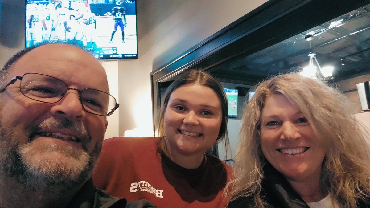 CoachTowery14's tweet photo. Happy Happy 21st Birthday @Lauren_Legate42  Love you dearly❤️🥳 https://t.co/2Ak8bb8qkp
