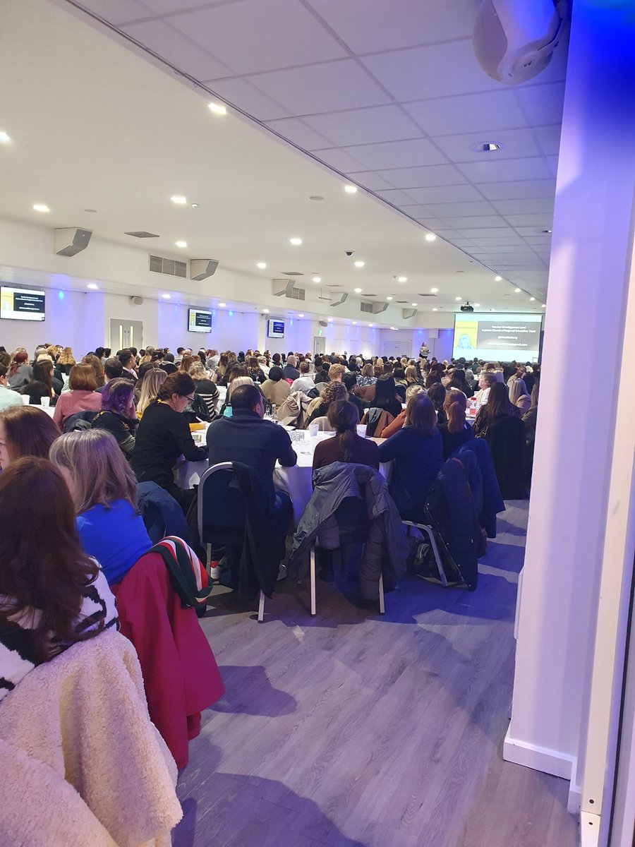 TMETrust's tweet photo. Lots of ideas and positive feedback about improving pupil outcomes through shared language and teaching techniques, across classrooms and schools. #Meadfamily @WALKTHRUs_5 https://t.co/r7iOgzE2dm