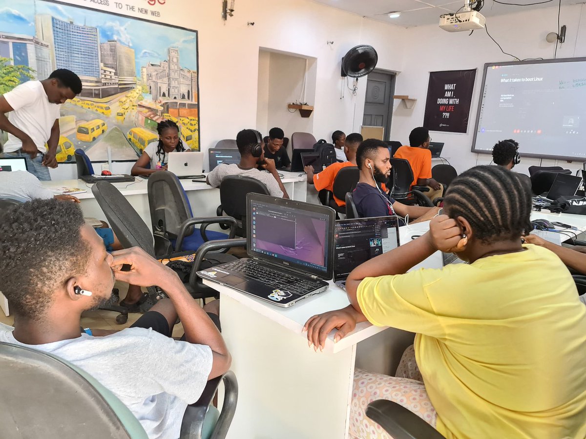Web3Bridge's tweet photo. We are starting our new year with @cartesiproject masterclass! It's going to be an exciting year as the onsite Web3bridge Devs are also arriving in Lagos https://t.co/M7CY8vFZPC