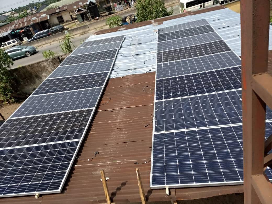 Vtech_solar's tweet photo. 5,760Wp generated from the sun.
12kw inverter capacity 
Serving excellently to a happy congregation. https://t.co/Hpx1ghDuw4