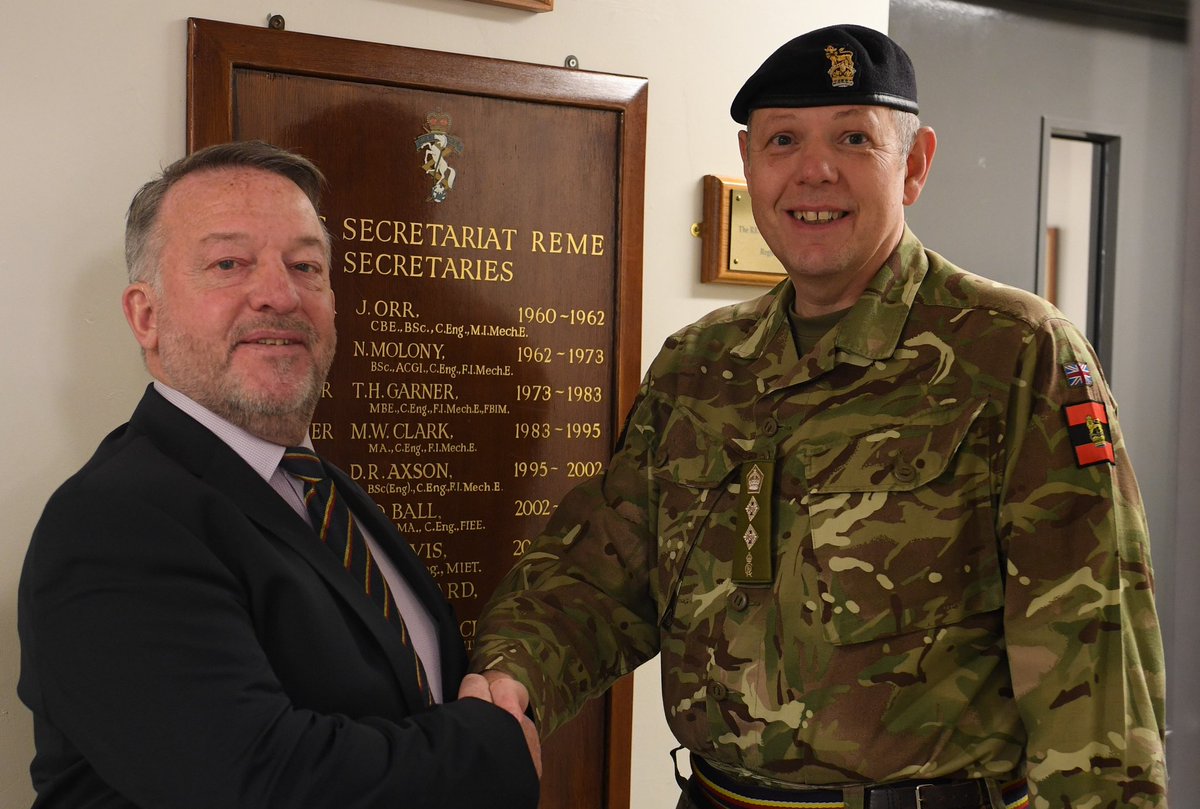 I am pleased to announce that Major (Retd) Geordie Wright-Rivers is the new Corps Secretary of the @Official_REME. 👏👏🇷🇴 A former Apprentice (1977-79), Geordie has long been at the heart of the Corps Family, most recently as the REME Assoc Development Officer. Arte et Marte