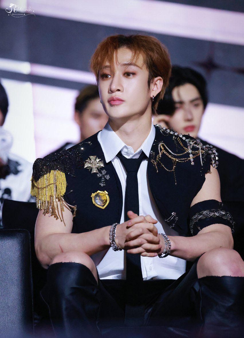 وقتی از کلمه ‘ددی’ استفاده میکنم منظورم دقیقا ایشونه
<a href="/Stray_Kids/">Stray Kids</a>