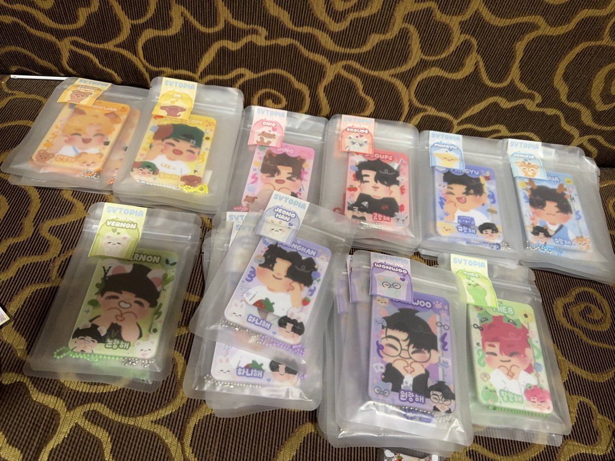 my extra svtopia holders from pland art market just came today ! arrived after 4 days fr indo wc was surprising lol 😂 

will sell tomorrow along with svt bracelet, and acrylic keyring strap’ extras 

8pm 💗