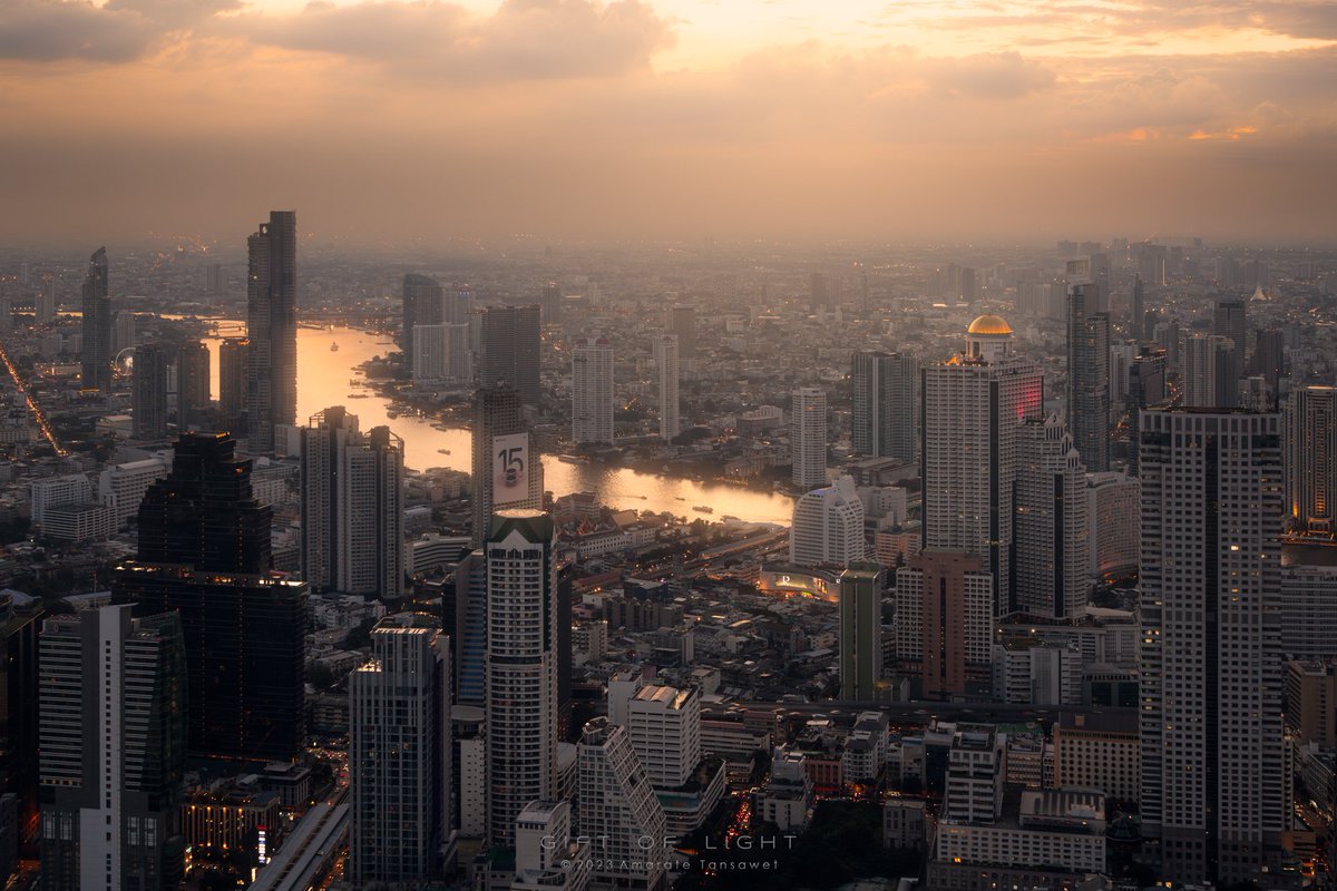 [ Bangkok x Sony Alpha a7CR ]

Good vibe for city life...

Bangkok cityscape, taken by Sony Alpha 7CR 😊

#SonyAIHybridgraphy #HybridCamera #SonyThai #SonyAlpha #Alpha7CR #Bangkok #cityscape
