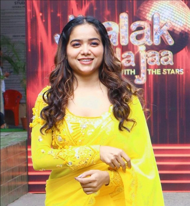 crisiscrystall's tweet photo. sundar sundar, wo haseena badi sundar sundar 🌻

#manisharani #abhisha https://t.co/3rUTAldGDK