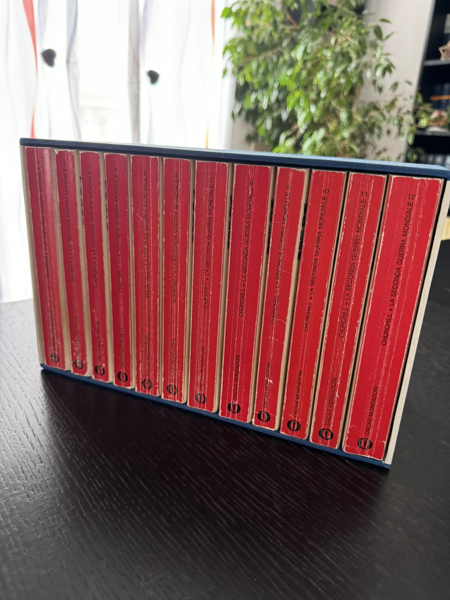 fuscoguido's tweet photo. Da i consigli di quelli de @ilfoglio_it su cosa regalare a Natale, il regalo che mi sono fatto (consiglio @ceciliasala). https://t.co/Tbdk0sp5i5