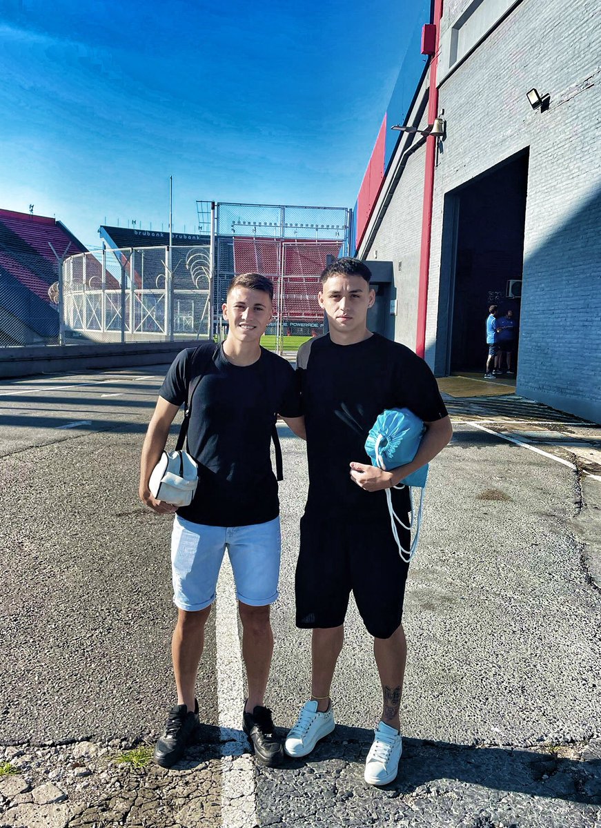 DebateSL's tweet photo. ⚠️ #Reserva | LLEGARON
🚨 Gonzalo #Alassia y Danilo #Gómez ya se encuentran bajo las órdenes de Leandro Romagnoli.
🙌🏼 ¡Éxitos, pibes!
ℹ️ @NachoCarreira https://t.co/3WkpKxT3Xm