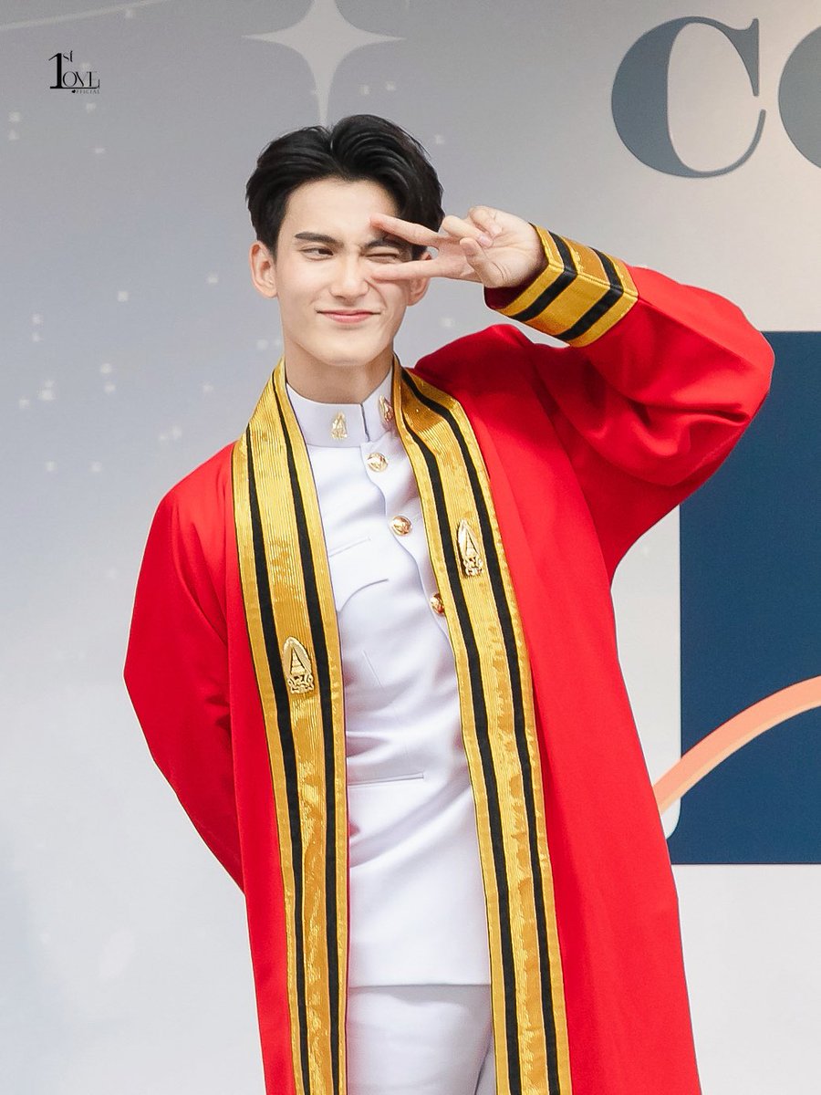 FirstLoveofc_'s tweet image. [3]

#FirstfhGraduationDay 🎓
#First_Chalongrat #รักแรกของเฟริสท์