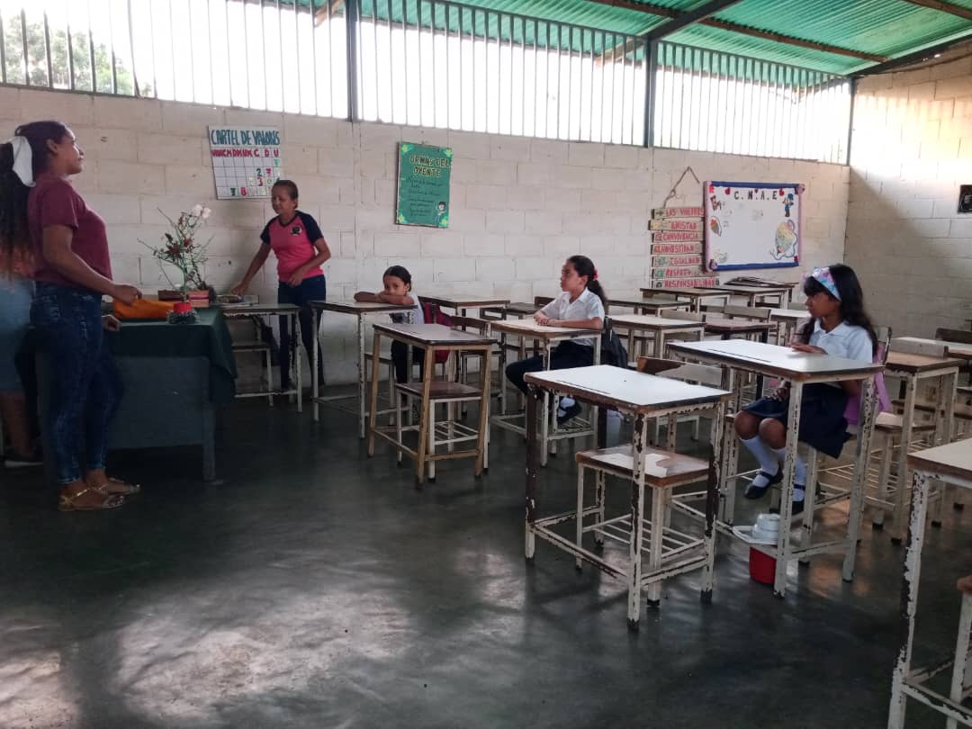 CdceCala_Calva's tweet photo. Inicio de actividades educativas en las diferentes instituciones 2024.
@NicolasMaduro 
@MPPEDUCACION 
@_LaAvanzadora 
@DianneryArangu3 
@EliasEducacion1 
@CDCEGuarico 
@Gob_Guarico https://t.co/vxmPCGjQnL