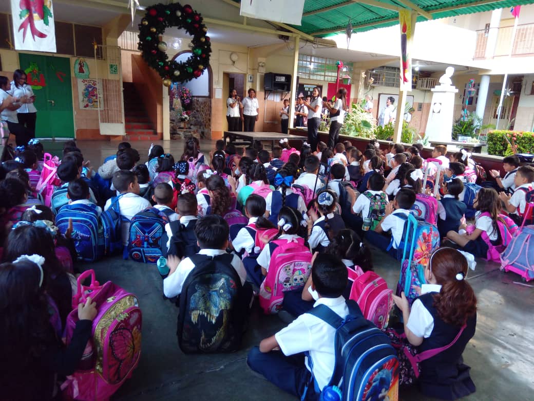 CdceCala_Calva's tweet photo. Inicio de actividades educativas en las diferentes instituciones 2024.
@NicolasMaduro 
@MPPEDUCACION 
@_LaAvanzadora 
@DianneryArangu3 
@EliasEducacion1 
@CDCEGuarico 
@Gob_Guarico https://t.co/vxmPCGjQnL