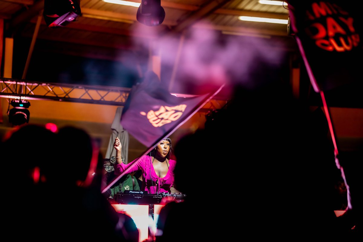 amisdayclub's tweet photo. Lady of the Match! 🧡🧨
@CharisseeC absolutely took over the decks at #ADC14! 🚀
📸: @Leoviich https://t.co/rJUEahMjZx