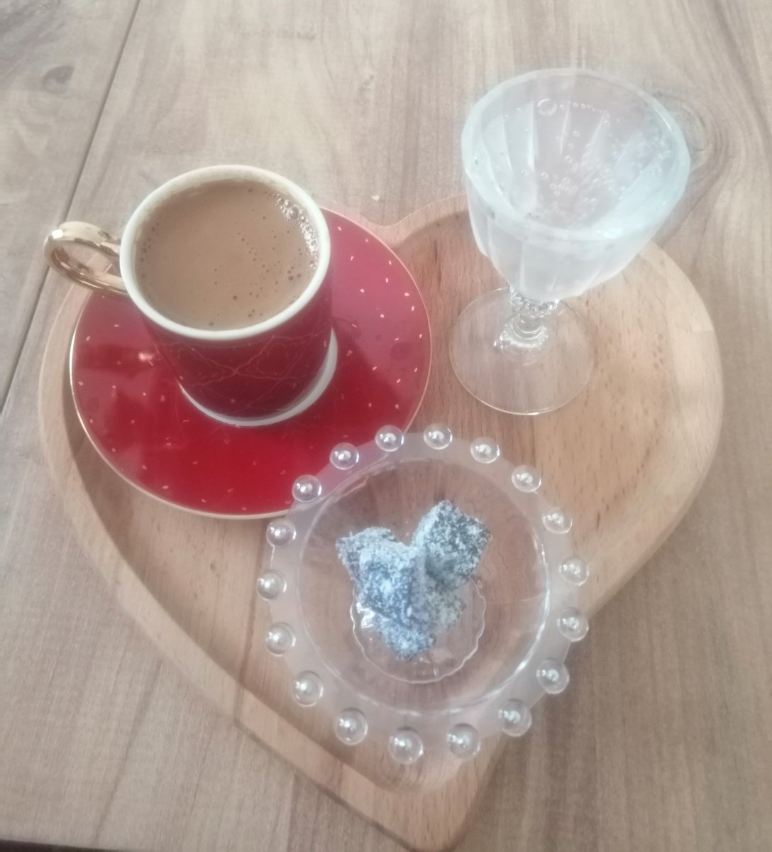 __ayse__0's tweet photo. Günün kahvesi ☕ https://t.co/1qHVDn6TaO
