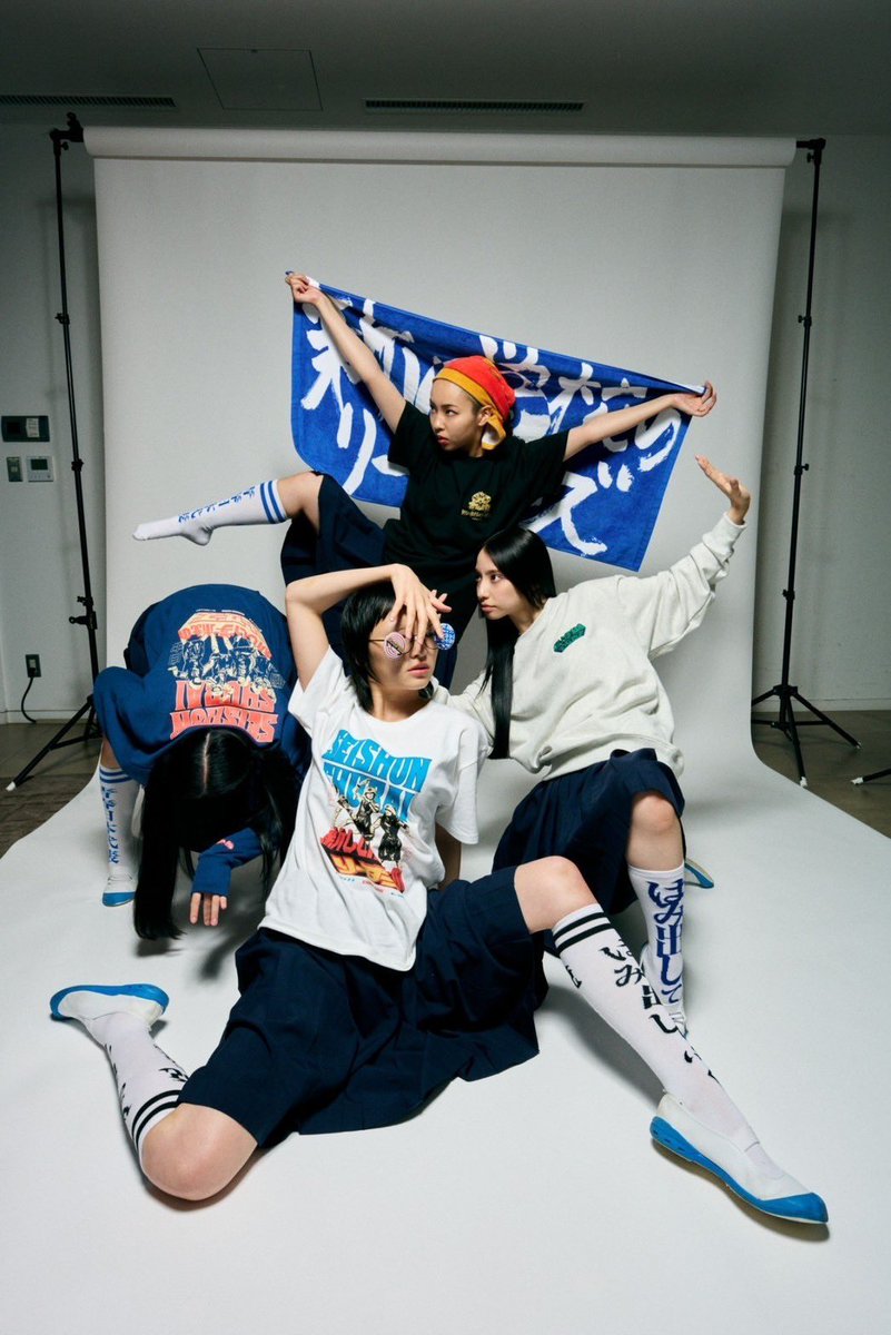 ATARASHII GAKKO! - 新しい学校のリーダーズ в X: „1/9 日本