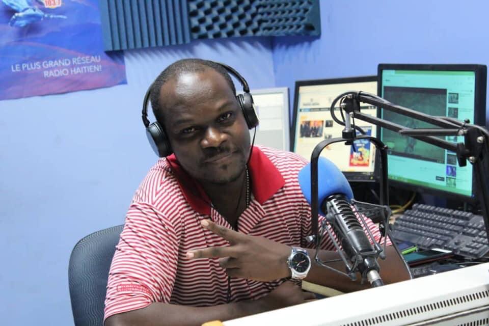 DonTchuko's tweet image. 🙋.- M'ap di Bondye mèsi:" pou paske'l te fè'm fèt nan menm mwa ak #Dieusel #GUERRIER e @lamygeorges, 2 nèg sa yo m'poko rankontre avè yo pa mèm yon jou; men a distans mwen aprann anpil de nou."🙏
🗣️.- M'ap di nou: rete moun nou ye a!
#HBD @GuerrierDieusel🍾.
@RTVCHAITI 
✍️DT😘🇭🇹