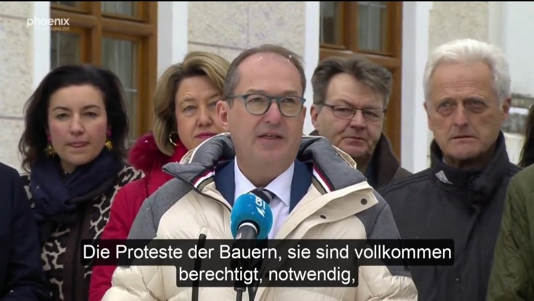 Zwischen 2005 und 2021 mussten 140.000 landwirtschaftliche Betriebe aufgeben (von 396.600 auf 257.000).

Schlimme Bilanz von Seehofer (CSU), Aigner (CSU), Friedrich (CSU), Schmidt (CSU), Klöckner (CDU).

Ja, liebe CSU, es gibt Gründe für die #Bauernproteste! #Seeon24