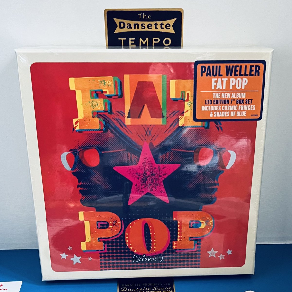 AGC_LONDON's tweet photo. #NowPlaying at the Art Gallery #PaulWeller #FatPop #SevenInchBoxSet #Dansette #Vinyl
https://t.co/viGlcKRzos
What are you listening to right now? https://t.co/ZdFVgQaMDH