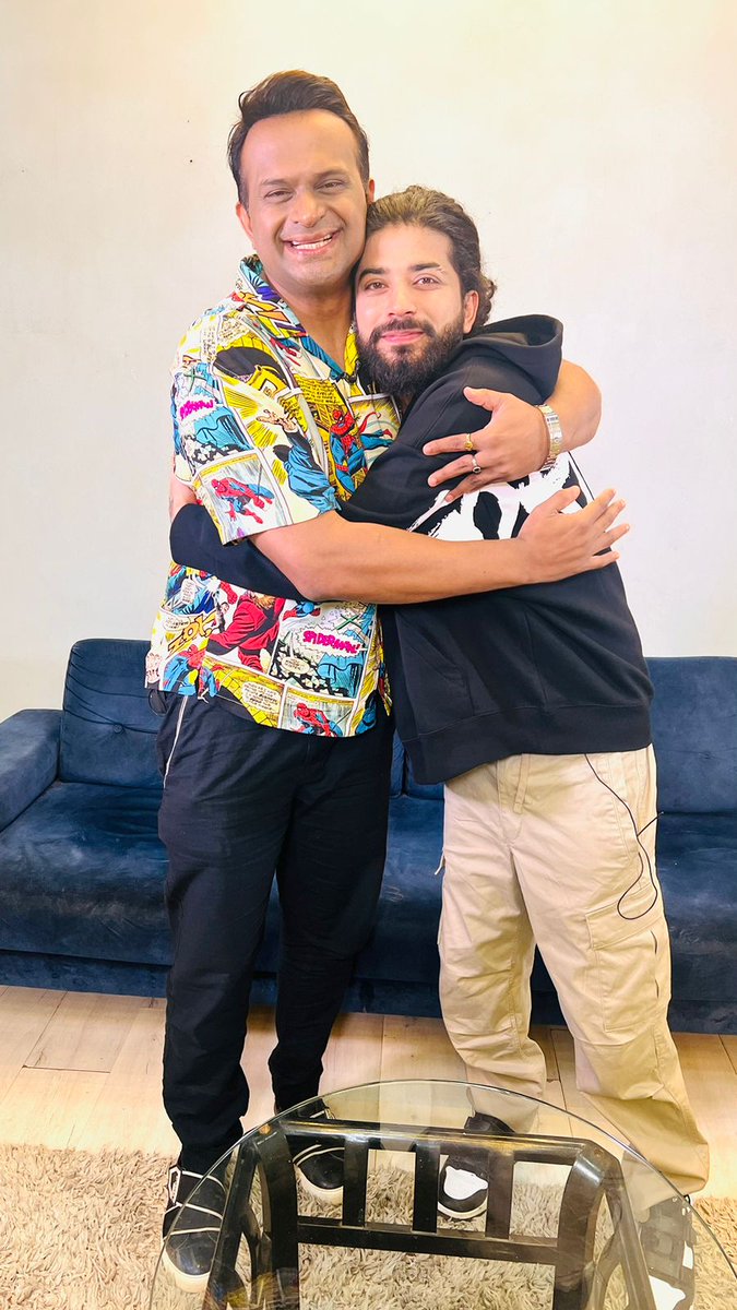 In an exclusive conversation with me, #AnuragDobhal talks about his journey from being a teacher to a moto vlogger. 

Anurag talks about suffering from brain tumour at the age of 6 and opens up about the time when he was even declared dead by the doctors. 

He also shared how he
