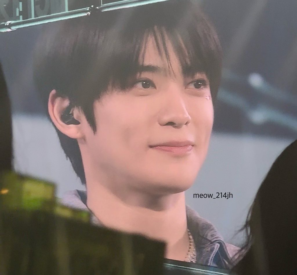 214fix's tweet photo. i love his sweet face so much https://t.co/IGIfvfNEey