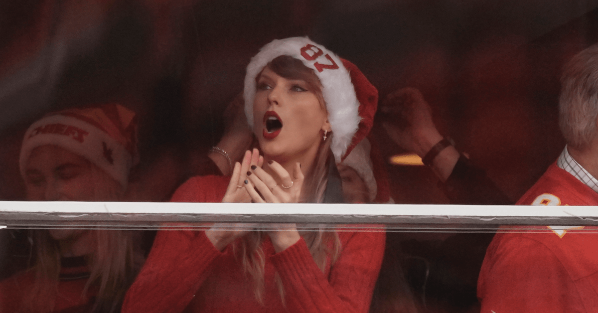 RonBohning's tweet photo. Chiefs-Dolphins Playoff Game Being Exclusively on Peacock Led to So Many Taylor Swift Jokes https://t.co/NVhB24V97o #ExtraMustard #Breaking https://t.co/EVHwcfPwtn