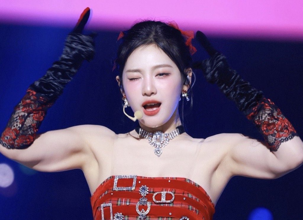 ผมนี่แหละนักมวยตัวจริง ผมนี่แหละนักมวย
ผมนี่แหละนักมวยตัวจริงฮะ ผมนี่แหละนักมวยจริงนะยะ