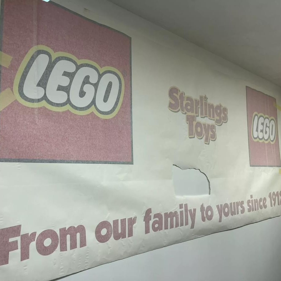 imprint_signs's tweet image. We returned to our childhoods to make a stunning wall display for Starling Toys’ LEGO collection!

Available in a range of prints and textures, needing minimal preparation and repair!

#wallgraphics #walldesign #interiorsignage #businesssignage #norwich