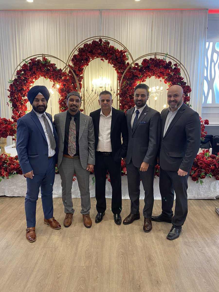 sandhuamarjot1's tweet photo. Congratulations to my friend @murtazajowia on the wedding of his daughter! 

I wish the new couple nothing but prosperity and happiness as they start this new chapter of their life together 🙏. https://t.co/RIiX7NIA6l