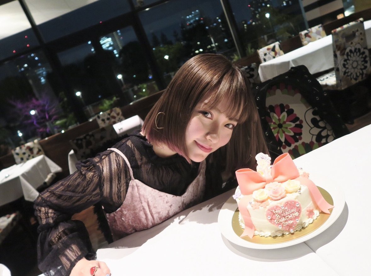 rina1033's tweet photo. 新成人の皆様おめでとうございます㊗️🎉🌸
毎年振袖の写真ばっか載せてたので
20歳の時のわたし👧🏻(わけぇぇえ)
#新成人 #成人の日 https://t.co/Vz1KAhIwPE