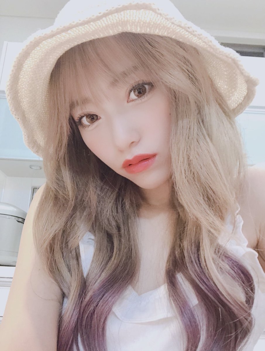 rina1033's tweet photo. 新成人の皆様おめでとうございます㊗️🎉🌸
毎年振袖の写真ばっか載せてたので
20歳の時のわたし👧🏻(わけぇぇえ)
#新成人 #成人の日 https://t.co/Vz1KAhIwPE