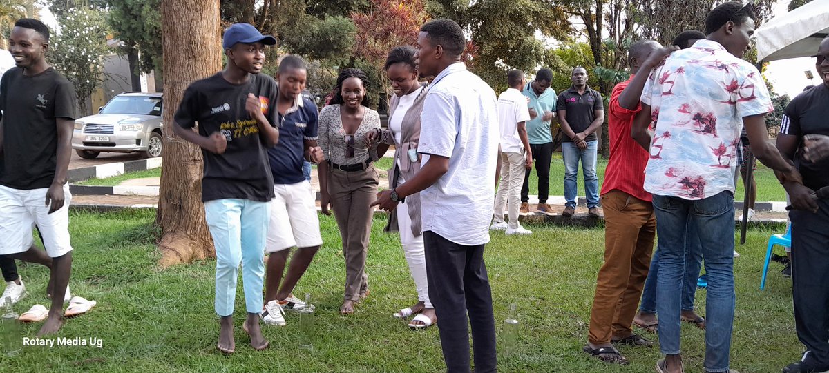 RotaryMedia256's tweet photo. Capturing the essence of joy at the Rotaract Club of @Rac_kigo's home hospitality. Every smile, every laugh, a testament to the warmth and spirit of the Rotaract community. #RotaractJoy #HappyMemories https://t.co/NUGOJt8g23
