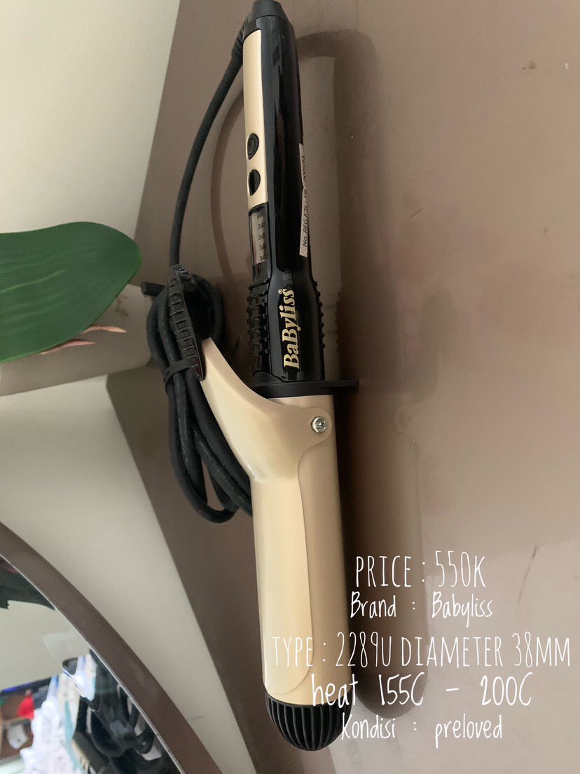 bloomyalice's tweet photo. @ic0ttt Kak aku ada curling iron babyliss diameter 38mm jual rugi aja dulu belinya sekitar 800/900k skrg dijual 550k ajaaa https://t.co/pZ8z1UEegr