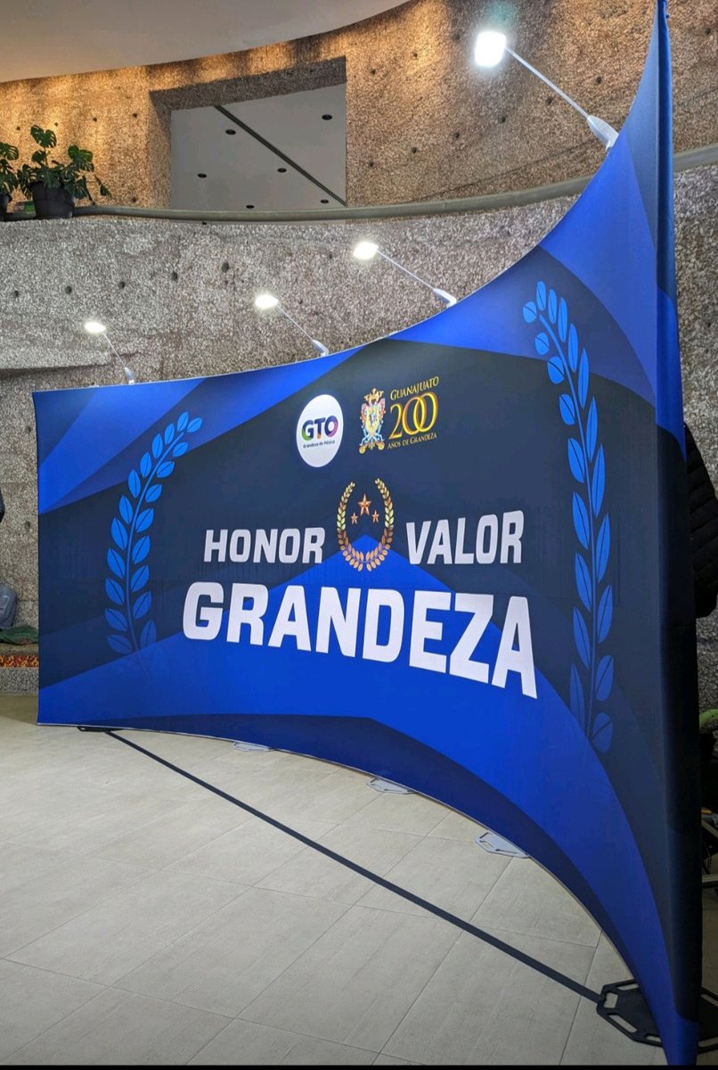 expolinc's tweet photo. 1.8.24 Project of the Week: Here's a fantastic example showcasing the versatility of our Fabric System.  ABC Displays demonstrate the beauty of a curved Fabric System in Mexico. It was a stunning background for the Merito, Valor &amp; Grandez event, for a matrix of activities! https://t.co/SZyySizpEF