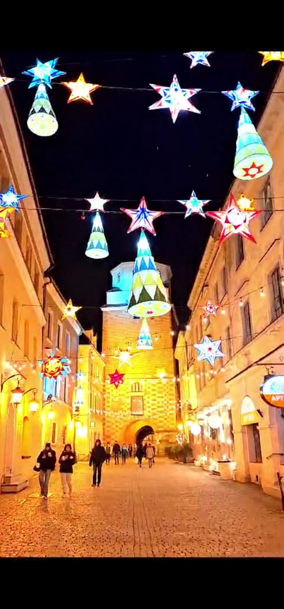 paweljetlogic's tweet image. Let me start by wishing you a Happy New Year! After spending the last 3 weeks celebrating the holidays with family and friends in Poland, where we travelled to Lublin and the Tatra Mountains, I&apos;m now back in @jetlogic office today and excited to see what 2024 holds.  
#jetcharter