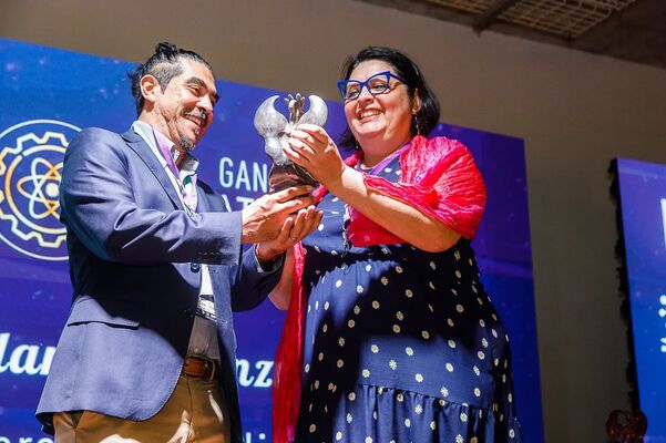 Felicitamos a la Dra. Millarca Valenzuela de nuestra <a href="/UCNorte/">Universidad Católica del Norte</a> 🎉, ganadora del premio "Mujer Referente STEM" impulsado desde <a href="/Proyecto_Liqcau/">LIQCAU | Mujeres en STEM</a>. 

También fue reconocida la Dra. Martha Hengst, académica de la UCN que recibió mención honrosa 👏.

+ info⬇️
noticias.ucn.cl/destacado/acad…