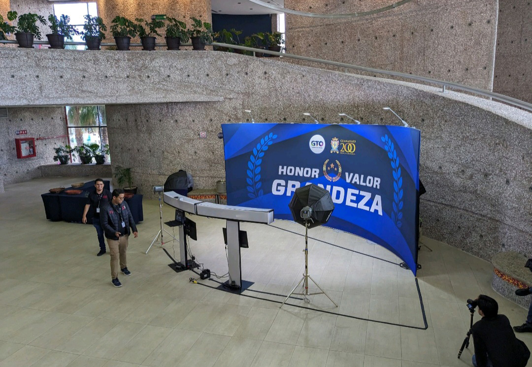 expolinc's tweet photo. 1.8.24 Project of the Week: Here's a fantastic example showcasing the versatility of our Fabric System.  ABC Displays demonstrate the beauty of a curved Fabric System in Mexico. It was a stunning background for the Merito, Valor &amp; Grandez event, for a matrix of activities! https://t.co/SZyySizpEF